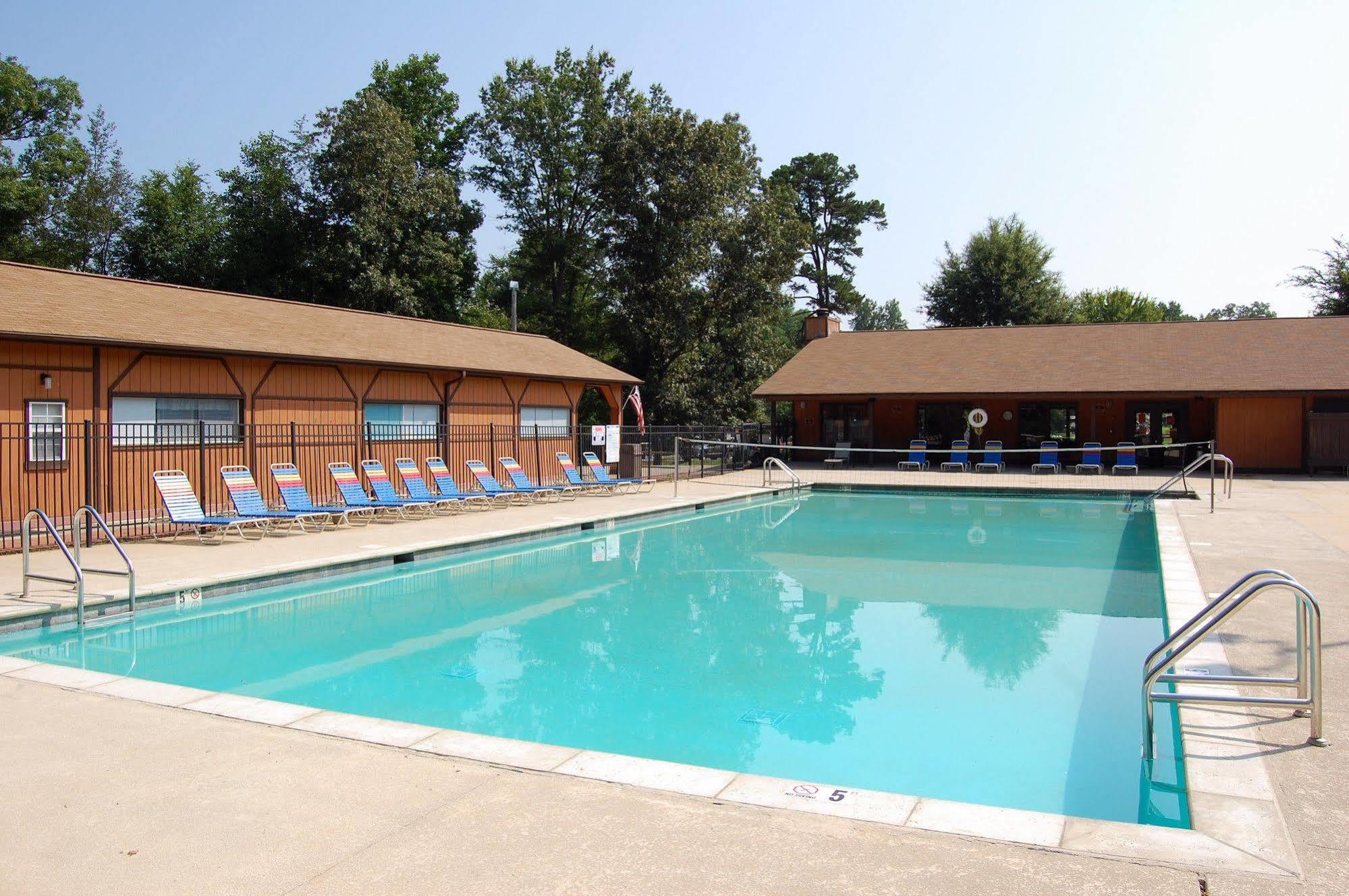 Forest Lake Rv & Camping Resort Advance Exteriér fotografie